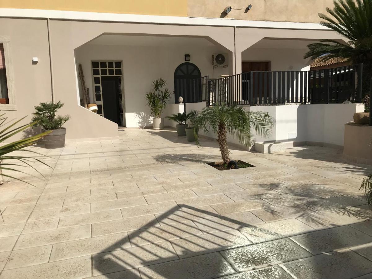 Scogliera Apartments Авола Экстерьер фото