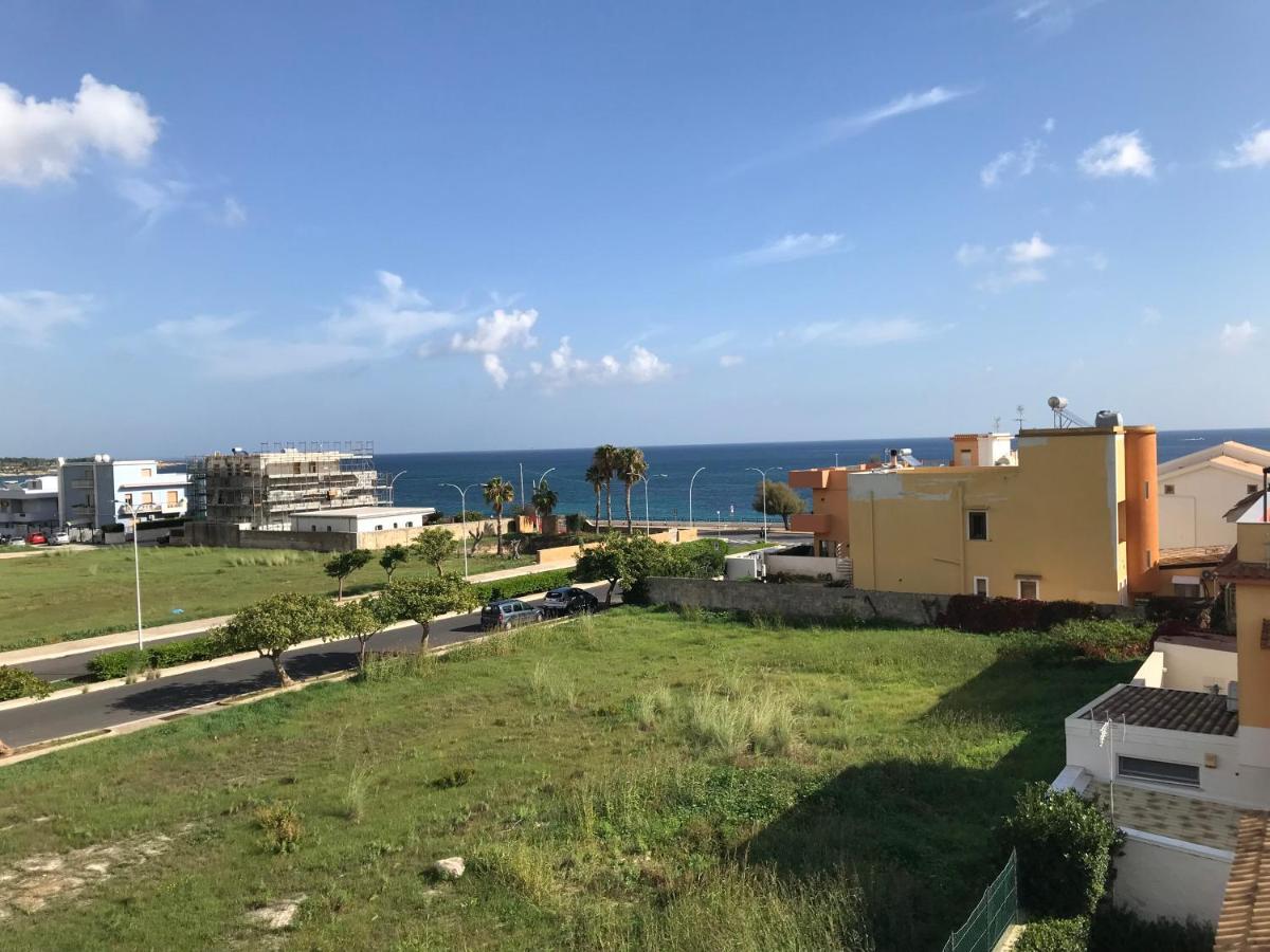 Scogliera Apartments Авола Экстерьер фото